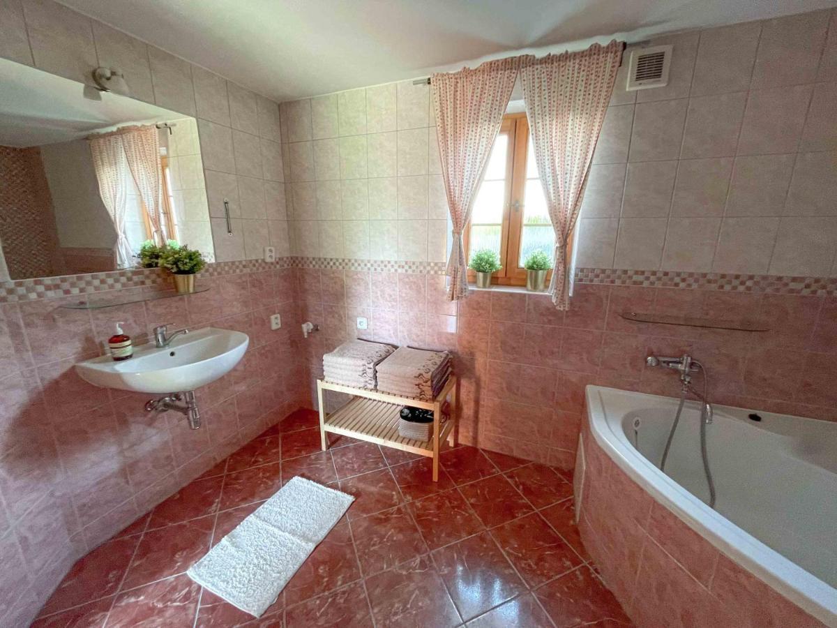 Chalupa Lužické hory Dolni Svetla Esterno foto